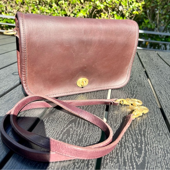 Vintage Coach Burgundy pocket purse - Picture 3 of 7